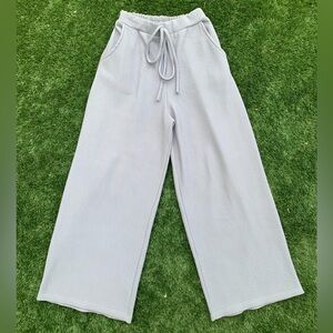 WIDE LEG TROUSERS gray stretchy waistband w/ drawstring, soft ribbed material.